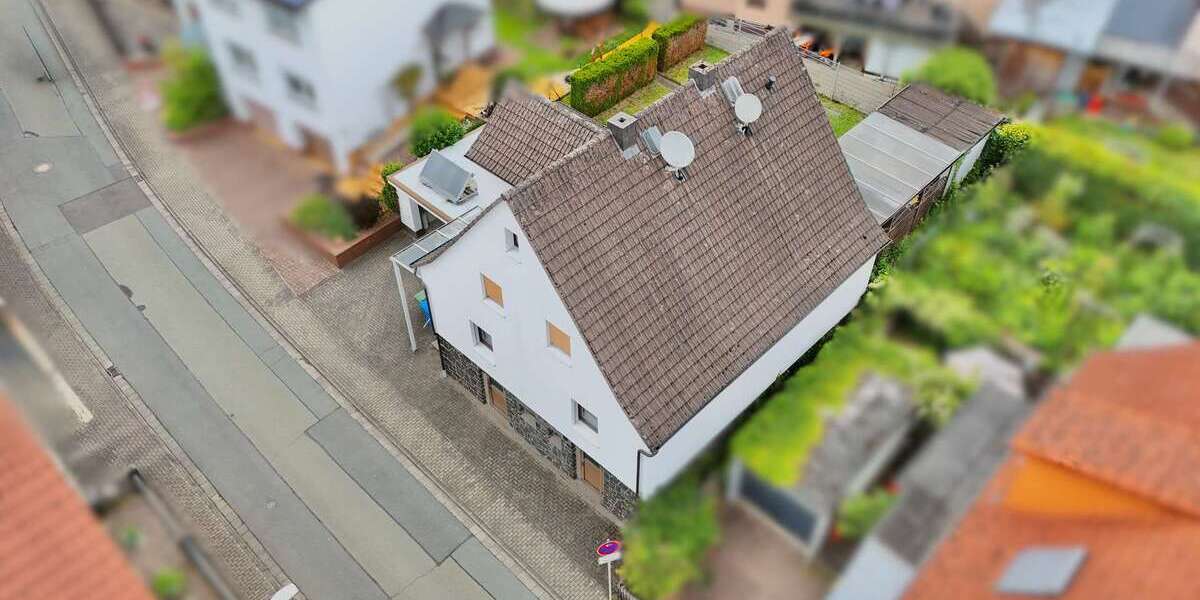 Sonniges Einfamilienhaus mit Garten in Gladenbach OT - Einfamilienhaus Gladenbach | Angebot:26882614