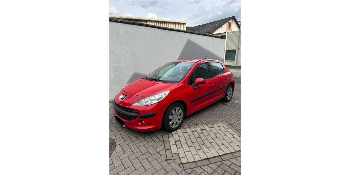 Peugeot 207 145.000 km 3.000 &euro; Herborn 35745