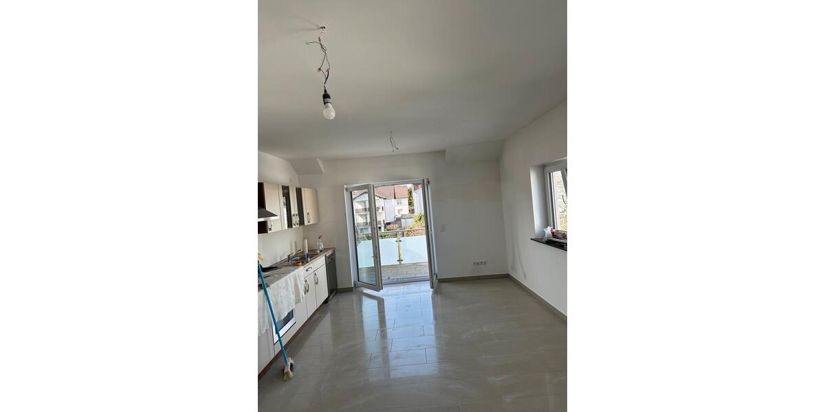 Dachgeschoßwohnung Gießen Wieseck - 1 Zimmer, 50 m&sup2;, 700&euro; | Angebot:26049615