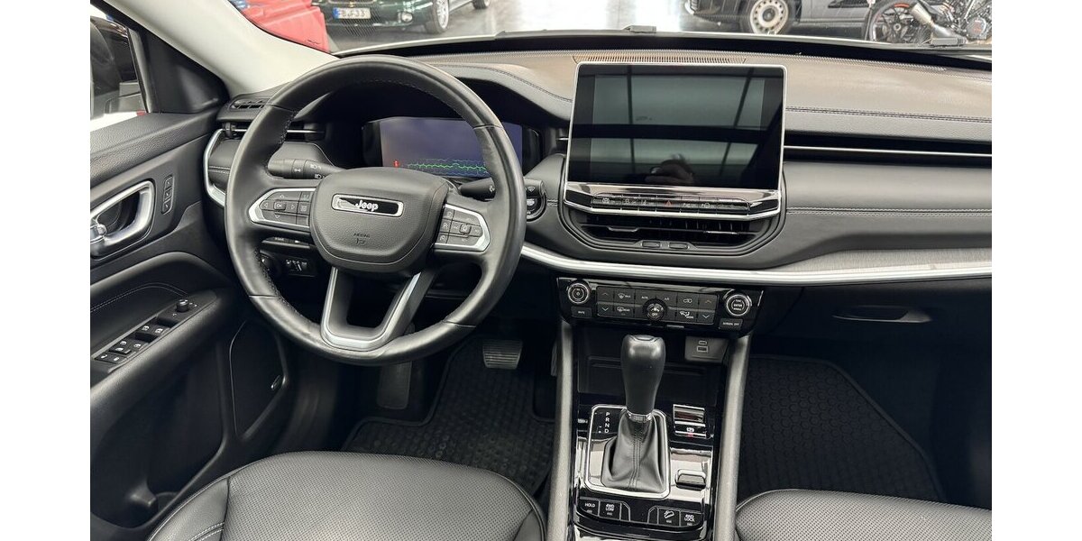 Jeep Compass S Plug-IN Hybrid 4WD 1.Hand Panoramadach 36.500 km 26.290 &euro; Lich 35423