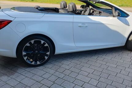 Opel Cascada 52.000 km 16.300 &euro; Wetzlar 35576