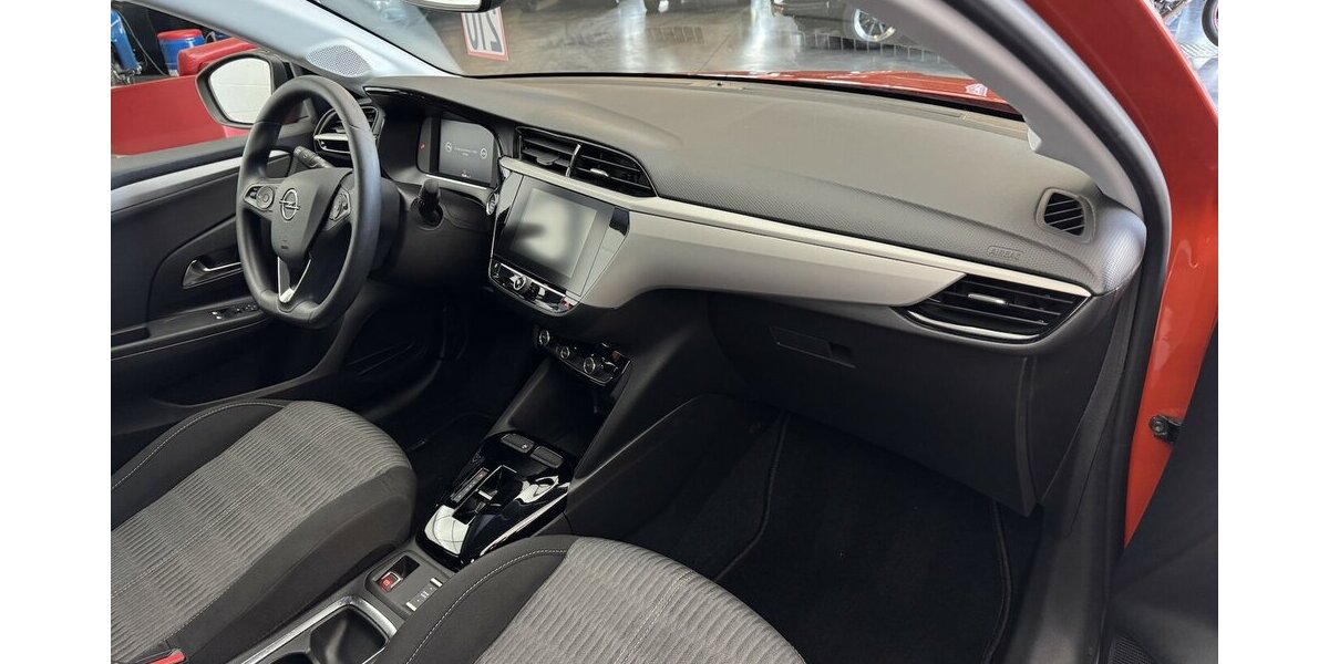 Opel Corsa e Edition 1.Hand 50 kWh Carplay Tempomat 13.400 km 14.620 &euro; Lich 35423