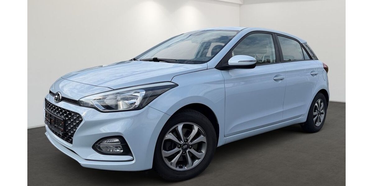 Hyundai i20 92.000 km 9.690 &euro; Dillenburg 35684