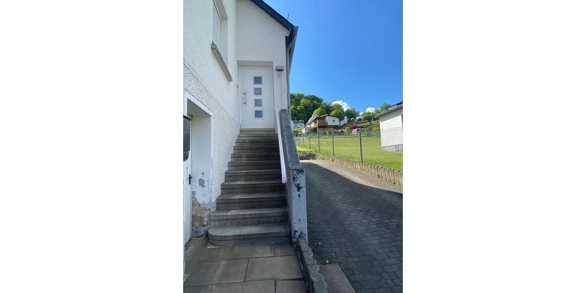 Einfamilienhaus Haiger - 7 Zimmer, 147 m&sup2;, 287.000&euro; | Angebot:22643689