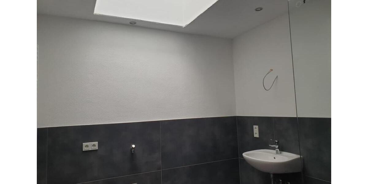 Doppelhaushälfte Dillenburg - 10 Zimmer, 227 m&sup2;, 199.900&euro; | Angebot:25678010