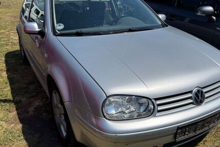 VW Golf 261.839 km 888 &euro; Butzbach 35510