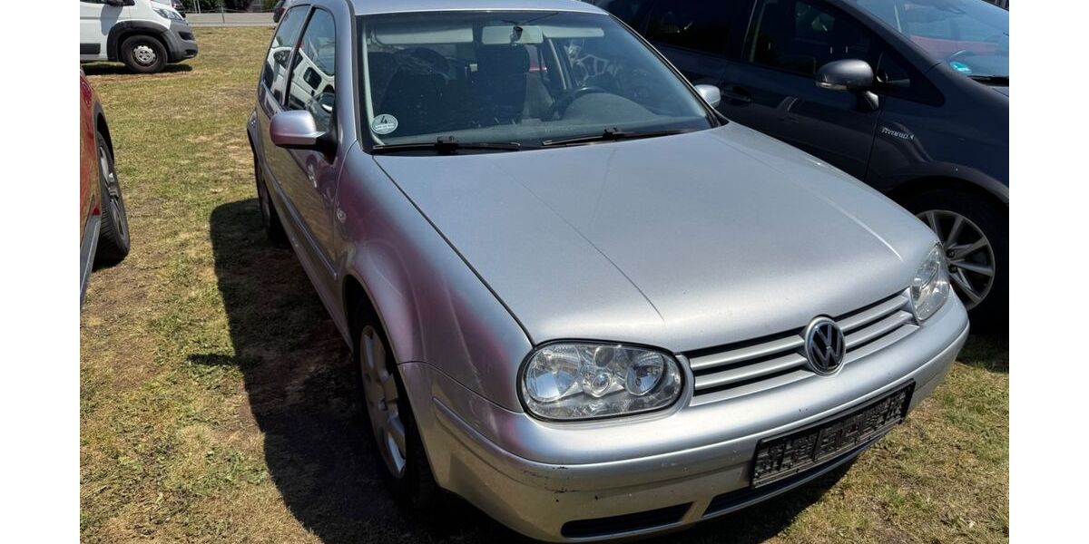 VW Golf 261.839 km 888 &euro; Butzbach 35510