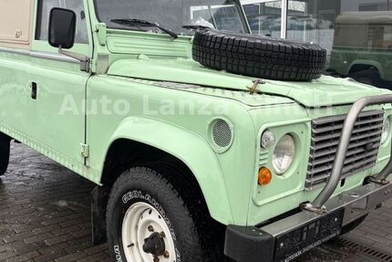 Land Rover Defender 152.018 km 21.490 &euro; Wetzlar 35579