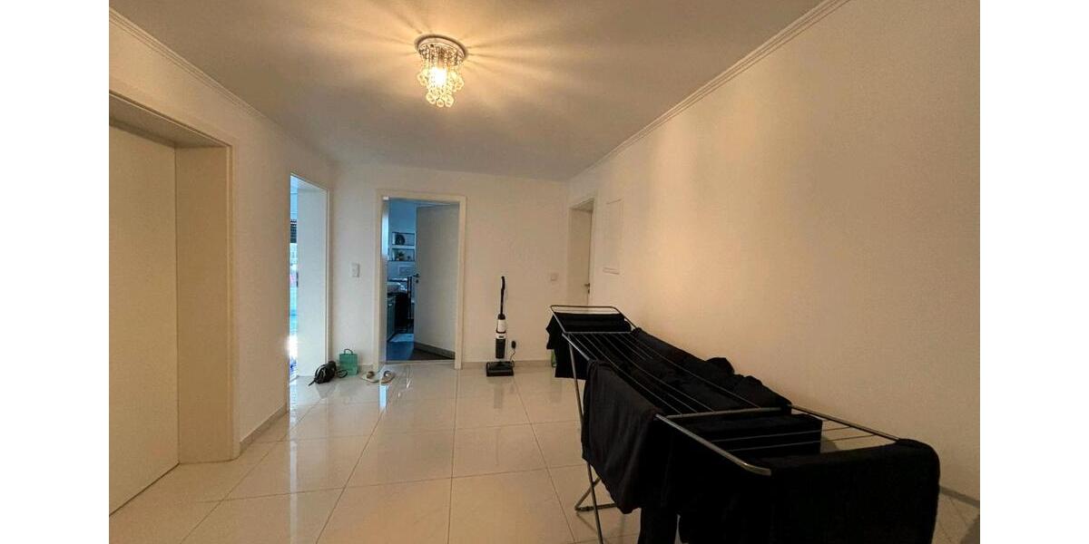 Etagenwohnung Lollar - 3 Zimmer, 100 m&sup2;, 880&euro; | Angebot:25431400