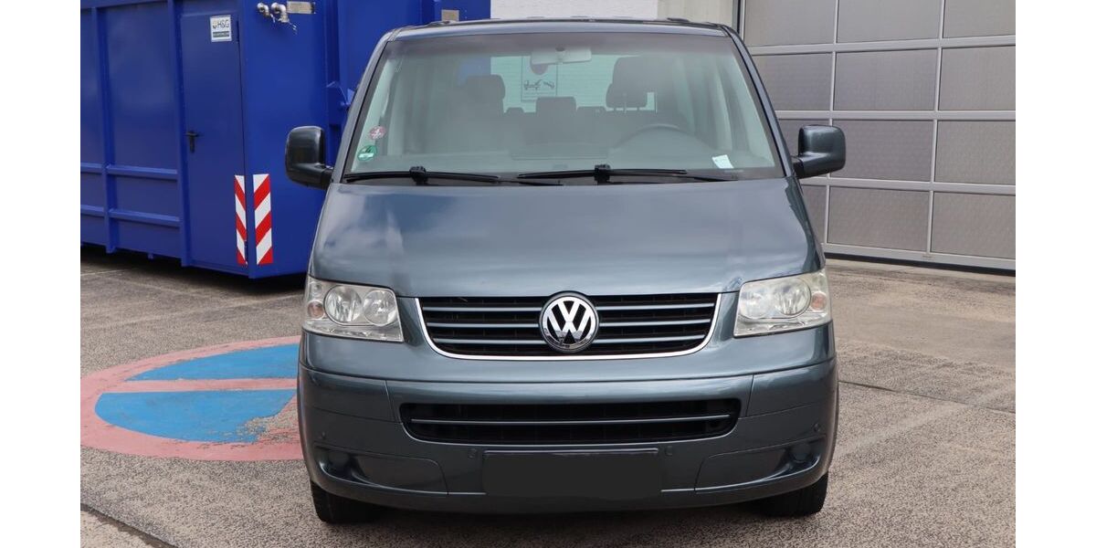 VW T5 Multivan 225.000 km 9.999 &euro; Wetzlar 35578