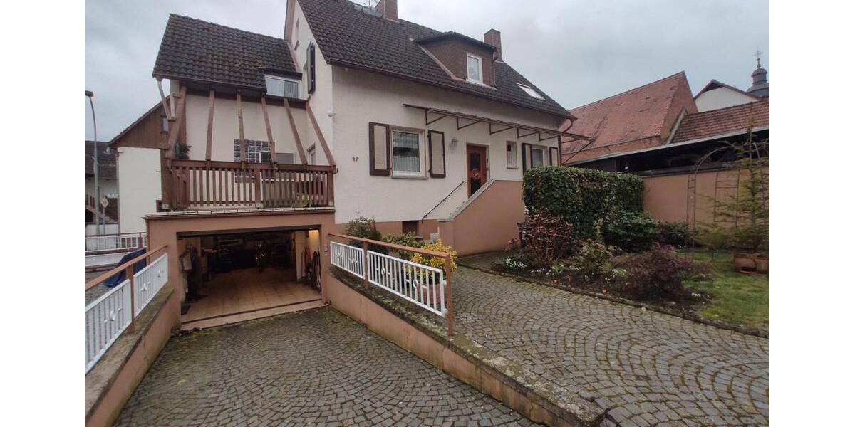 Einfamilienhaus Hungen - 7 Zimmer, 165 m&sup2;, 290.000&euro; | Angebot:26019311