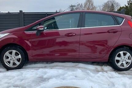 Ford Fiesta 135.000 km 4.900 &euro; Gladenbach 35075