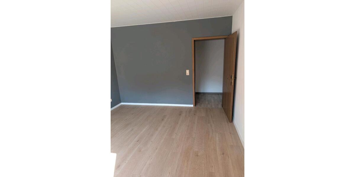 Etagenwohnung Butzbach - 4 Zimmer, 108 m&sup2;, 1.150&euro; | Angebot:25934564
