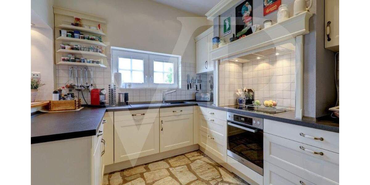 Einfamilienhaus Neu-Anspach Anspach - 7 Zimmer, 249 m&sup2;, 798.000&euro; | Angebot:25695532