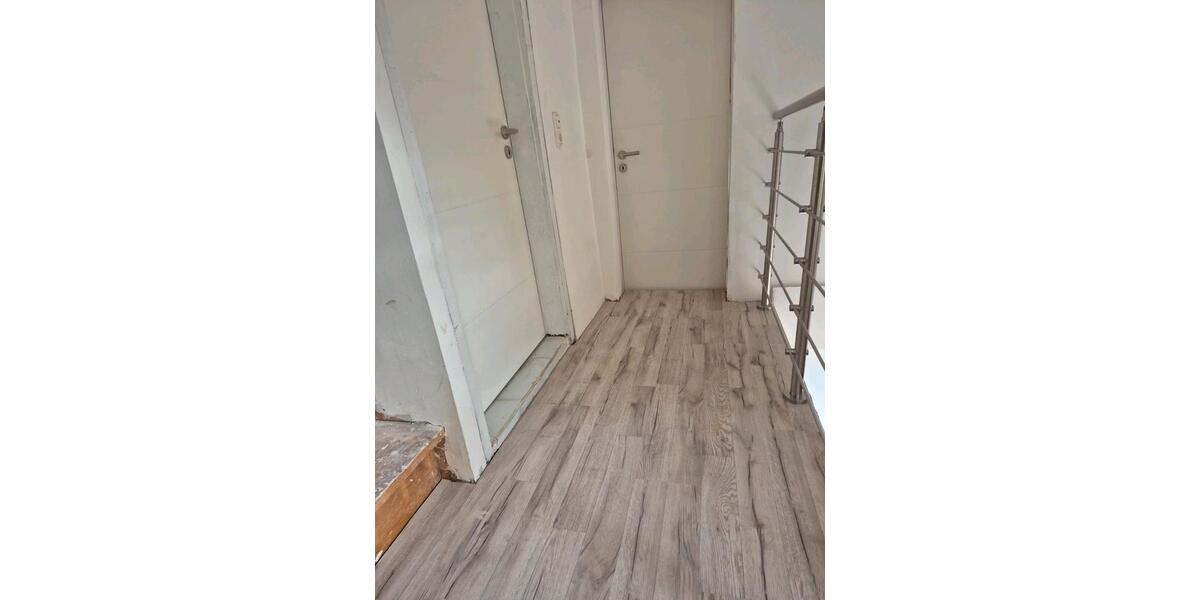 Etagenwohnung Wetzlar Naunheim - 4 Zimmer, 95 m&sup2;, 950&euro; | Angebot:25894896