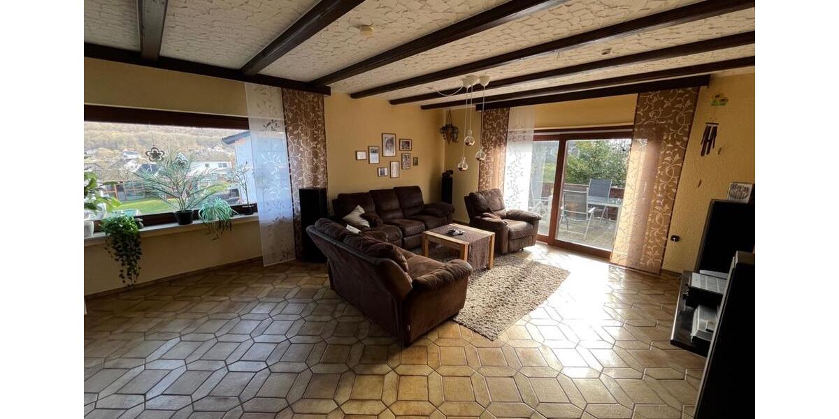 Einfamilienhaus Sinn - 5.5 Zimmer, 166 m&sup2;, 299.000&euro; | Angebot:25918560