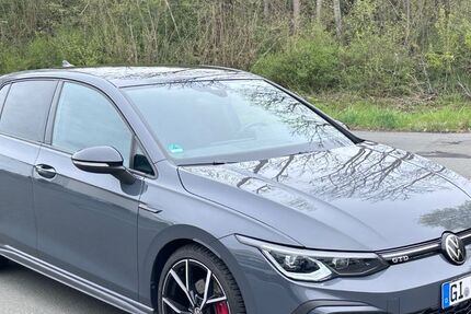 VW Golf 70.068 km 28.300 &euro; Langgöns 35428