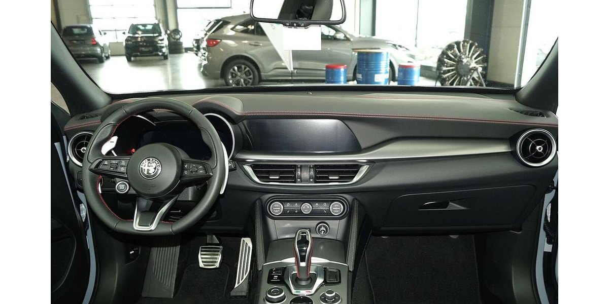 Alfa Romeo Stelvio 2.2 D Competizione Q4 ALLRAD LEDER AHK 45.000 km 39.385 &euro; Lich 35423