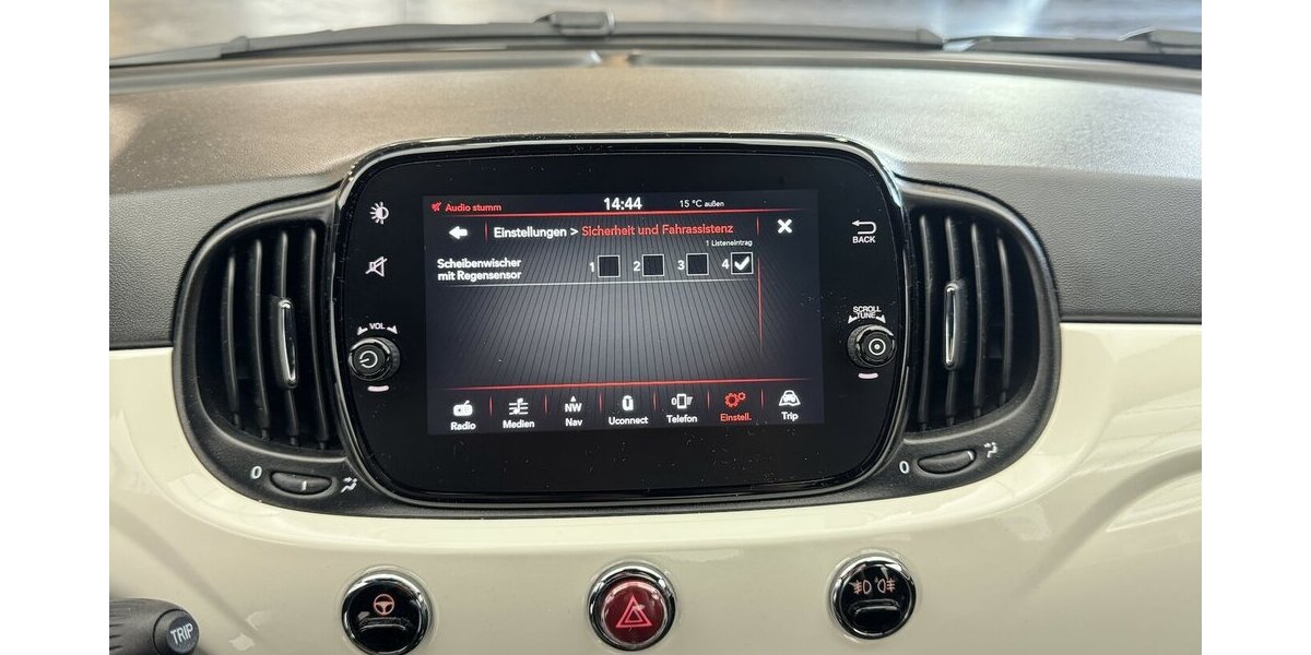 Fiat 500 1.0 Dolcevita Mild-Hybrid CarPlay 1. Hand 25.490 km 11.890 &euro; Lich 35423