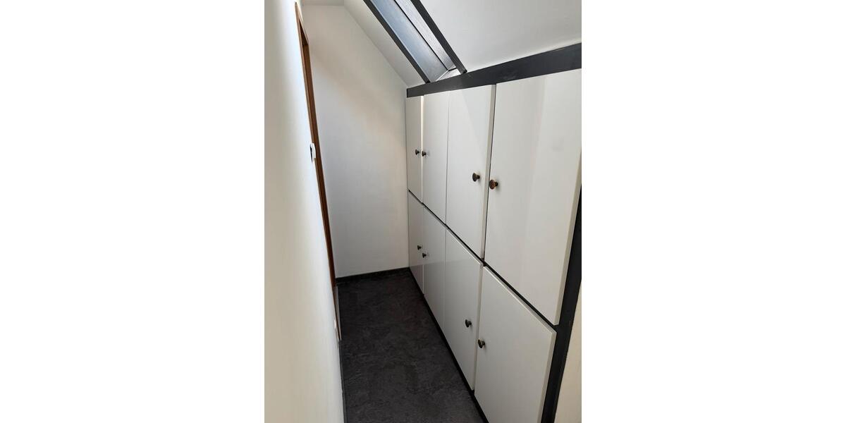 Einfamilienhaus Solms - 7 Zimmer, 210 m&sup2;, 420.000&euro; | Angebot:26317041