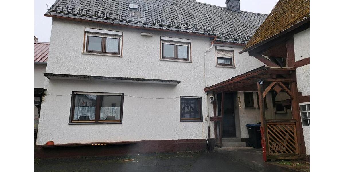 Einfamilienhaus Herborn - 13 Zimmer, 350 m&sup2;, 175.000&euro; | Angebot:26187043