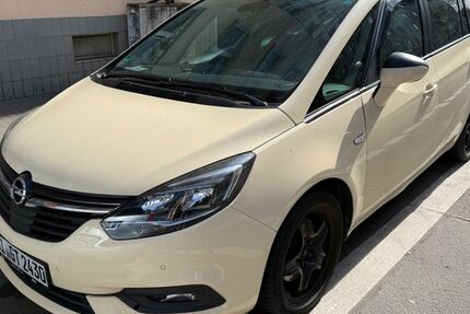 Opel Zafira Tourer 300.196 km 4.350 &euro; Gießen 35390