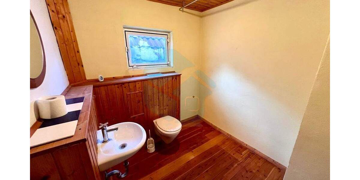 Einfamilienhaus Butzbach / Hoch-Weisel Hoch-Weisel - 5 Zimmer, 129 m&sup2;, 179.000&euro; | Angebot:25734438