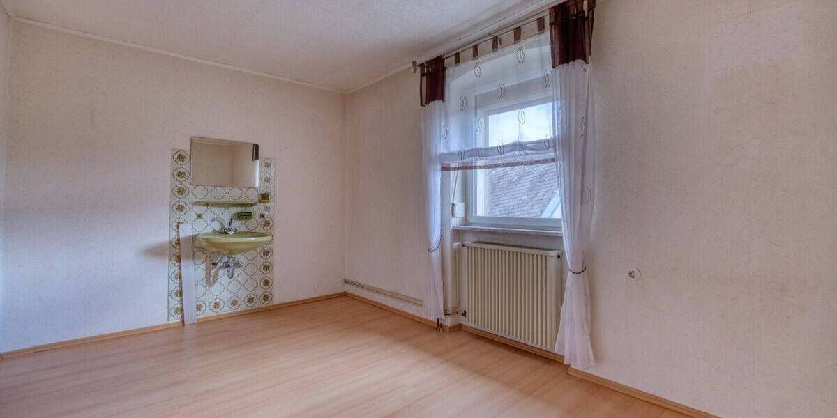 Einfamilienhaus Greifenstein / Ulm Ulm - 8 Zimmer, 168 m&sup2;, 179.000&euro; | Angebot:25985990
