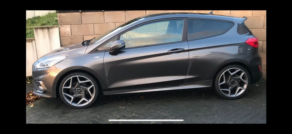 Ford Fiesta 70.800 km 11.100 &euro; Leun 35638