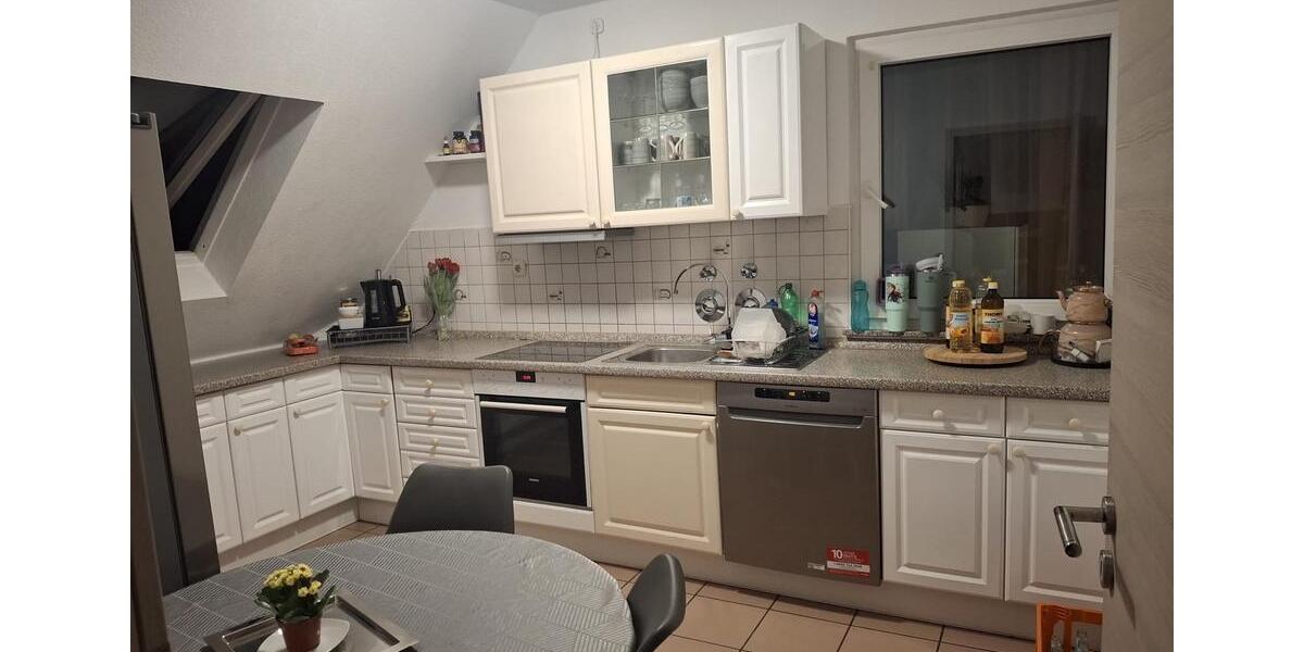 Etagenwohnung Butzbach - 3 Zimmer, 100 m&sup2;, 950&euro; | Angebot:26044451