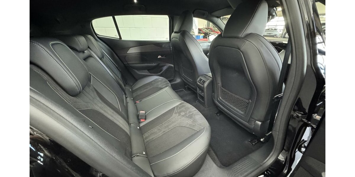 Peugeot 408 GT 225 Plug in Hybrid Massage 360° Cam 34.882 km 28.330 &euro; Lich 35423