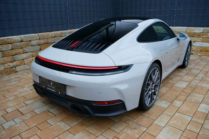 Porsche 992 7.999 km 136.880 &euro; Asslar 35614