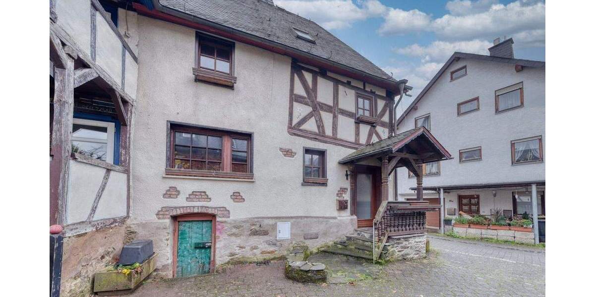Einfamilienhaus Leun / Biskirchen Biskirchen - 4 Zimmer, 114 m&sup2;, 109.000&euro; | Angebot:25697033