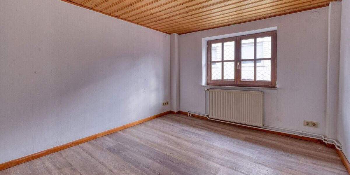 Einfamilienhaus Leun / Biskirchen Biskirchen - 4 Zimmer, 114 m&sup2;, 129.000&euro; | Angebot:25697033
