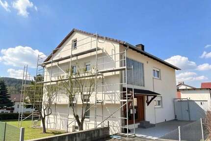 Mehrfamilienhaus mit drei Wohneinheiten und weiterem Baupotenzial - Haus Aßlar | Angebot:25258520