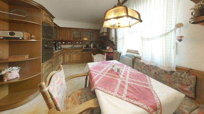 Einfamilienhaus Solms Burgsolms - 5 Zimmer, 207 m&sup2;, 464.000&euro; | Angebot:25662036