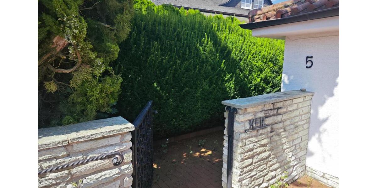 Einfamilienhaus Bad Nauheim - 10 Zimmer, 225 m&sup2;, 1.250.000&euro; | Angebot:21166315