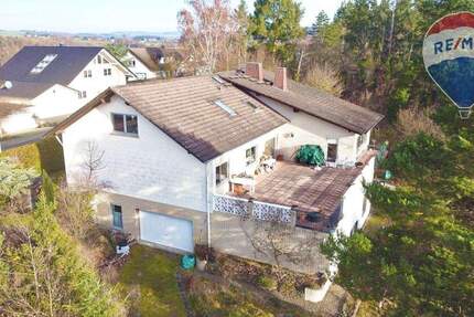 Haus Runkel Schadeck - 9 Zimmer, 360 m&sup2;, 425.000&euro; | Angebot:25664422