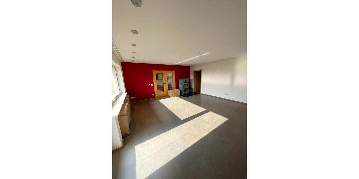 Etagenwohnung Merenberg - 7 Zimmer, 170 m&sup2;, 900&euro; | Angebot:25181642