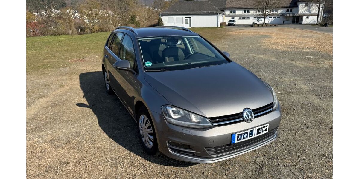 VW Golf 141.000 km 8.800 &euro; Herborn 35745