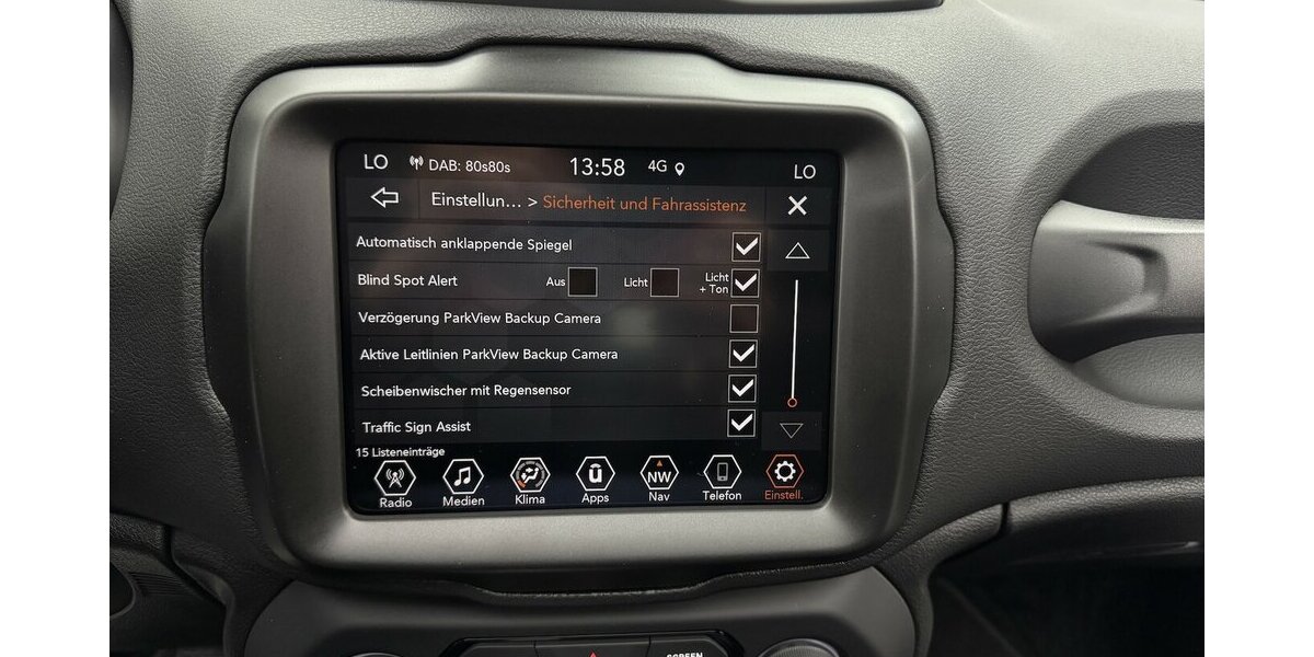 Jeep Renegade 1.5 Mild-Hybrid Limited Panoramadach 15.835 km 21.590 &euro; Lich 35423