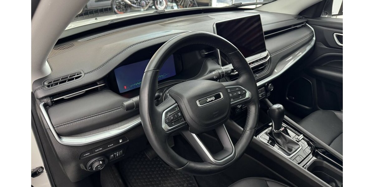 Jeep Compass S Plug-IN Hybrid 4WD 1.Hand Panoramadach 36.500 km 26.290 &euro; Lich 35423