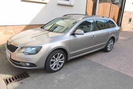 Skoda Superb 166.000 km 11.999 &euro; Münzenberg 35516