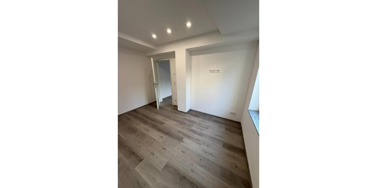 Etagenwohnung Solms - 2 Zimmer, 65 m&sup2;, 700&euro; | Angebot:25947897