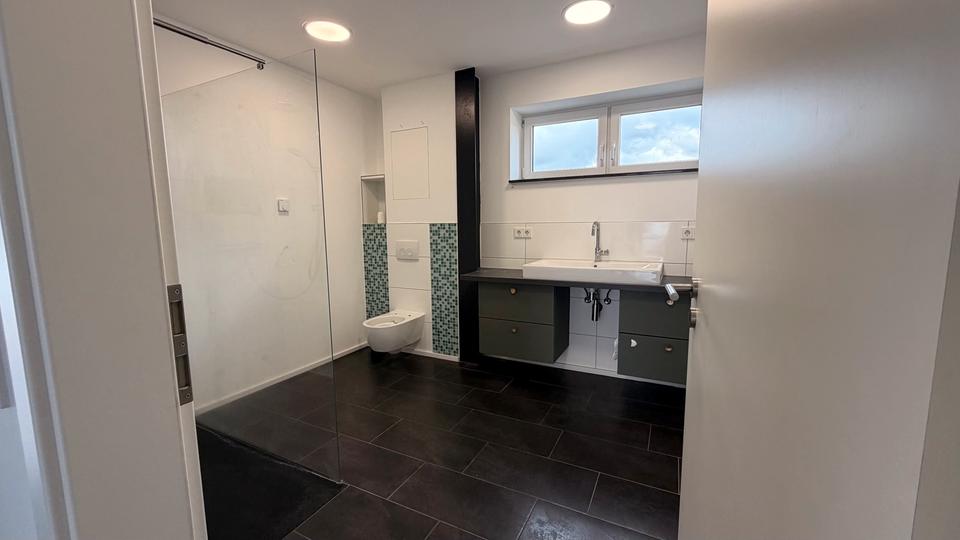 Etagenwohnung Usingen - 3 Zimmer, 100 m&sup2;, 1.400&euro; | Angebot:25420645