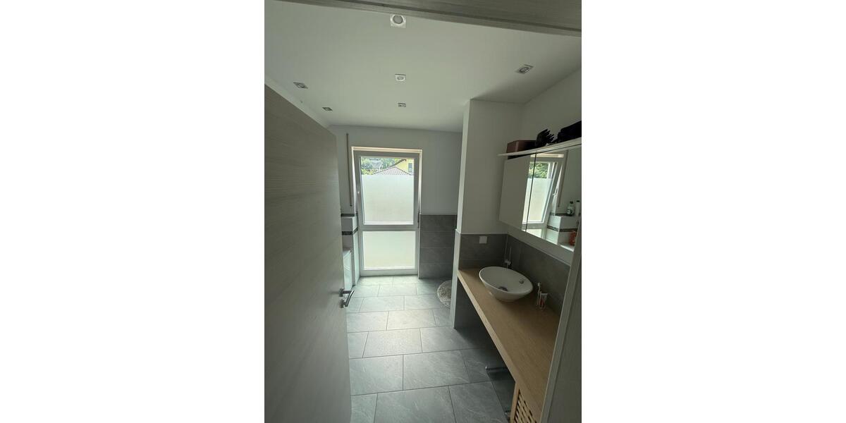 Einfamilienhaus Lohra - 4 Zimmer, 138 m&sup2;, 430.000&euro; | Angebot:27054039