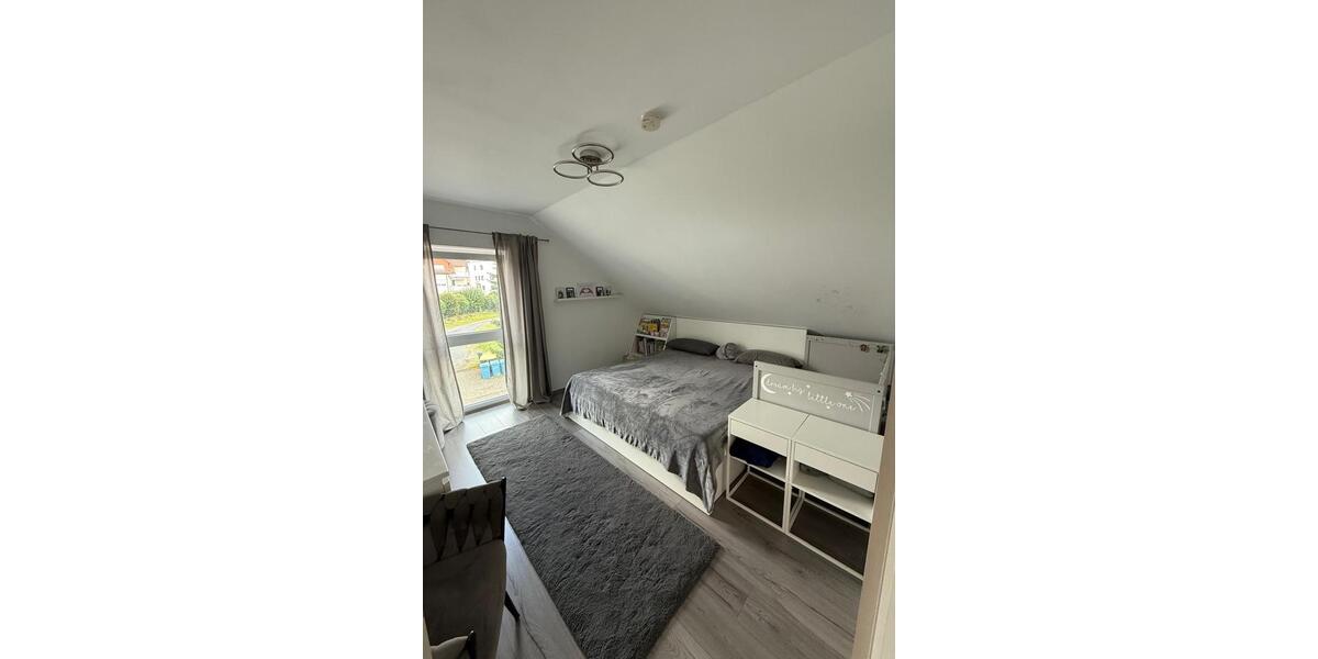 Dachgeschoßwohnung Biebertal - 4 Zimmer, 81 m&sup2;, 339.000&euro; | Angebot:25652626