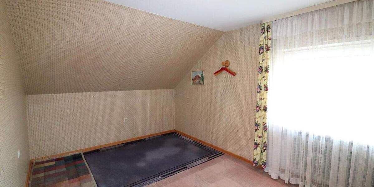 Einfamilienhaus Wölfersheim - 8 Zimmer, 160 m&sup2;, 470.000&euro; | Angebot:25682682