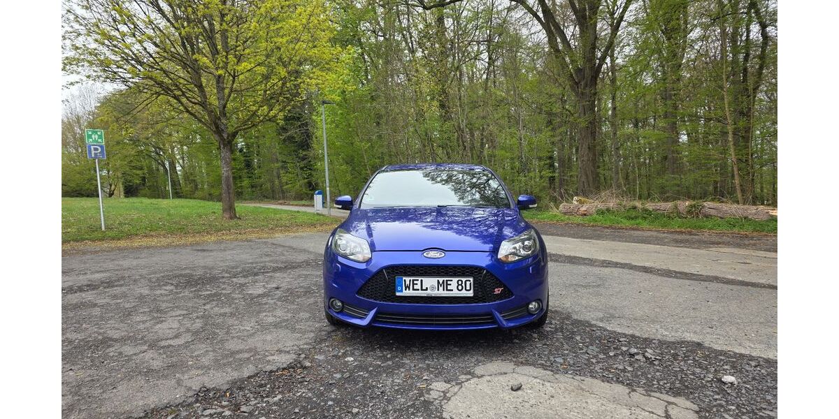 Ford Focus 143.255 km 9.850 &euro; Weilburg 35781