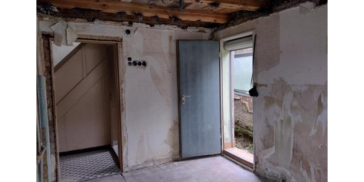 Reihenhaus Weilburg - 4 Zimmer, 100 m&sup2;, 125.000&euro; | Angebot:26739885